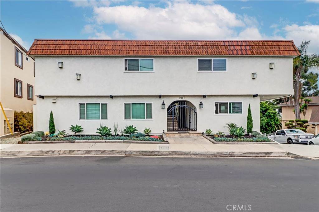 207 Marquita - Photo 1