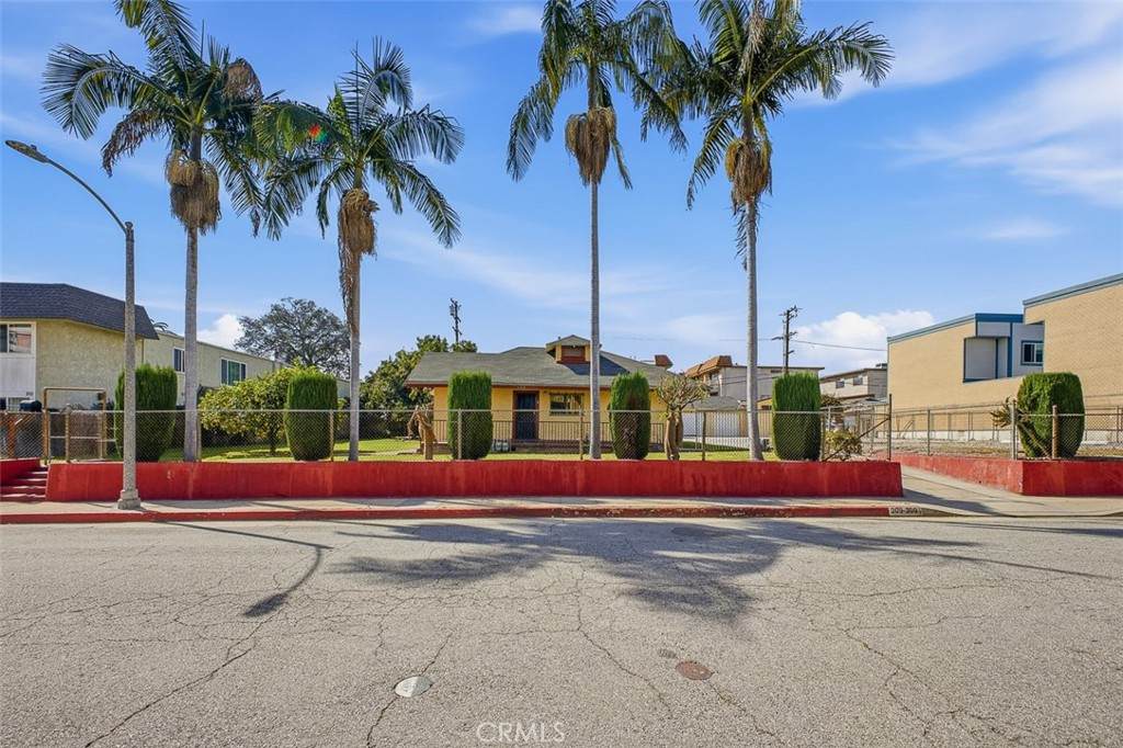 209 Monterey Street - Photo 1