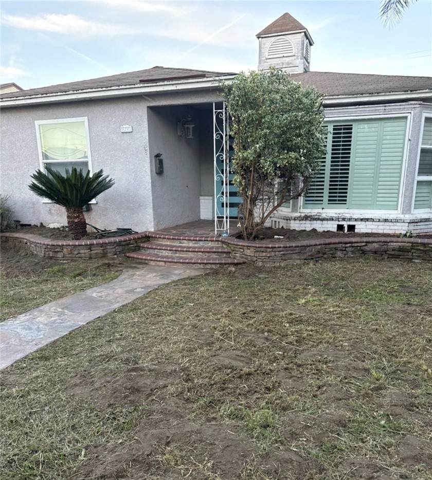 2720 San Francisco - Photo 1