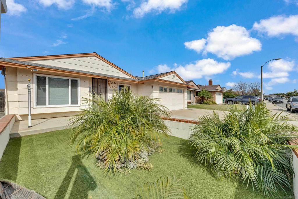 1770 Tamarand Way - Photo 1