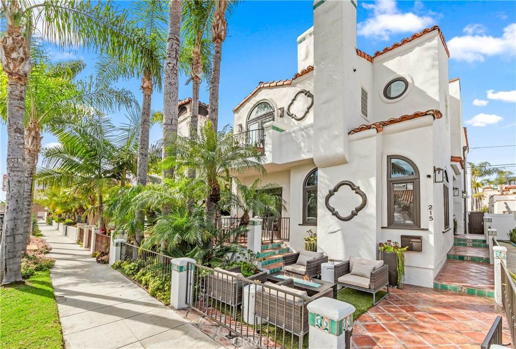 215 Glendora - Photo 1