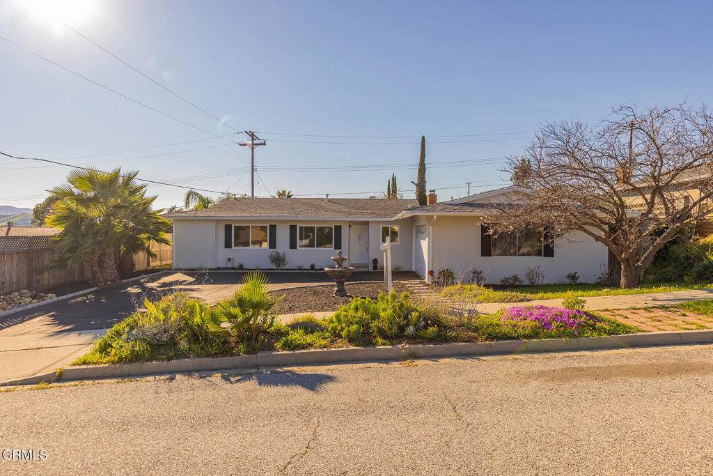 75 Maxine Avenue - Photo 1