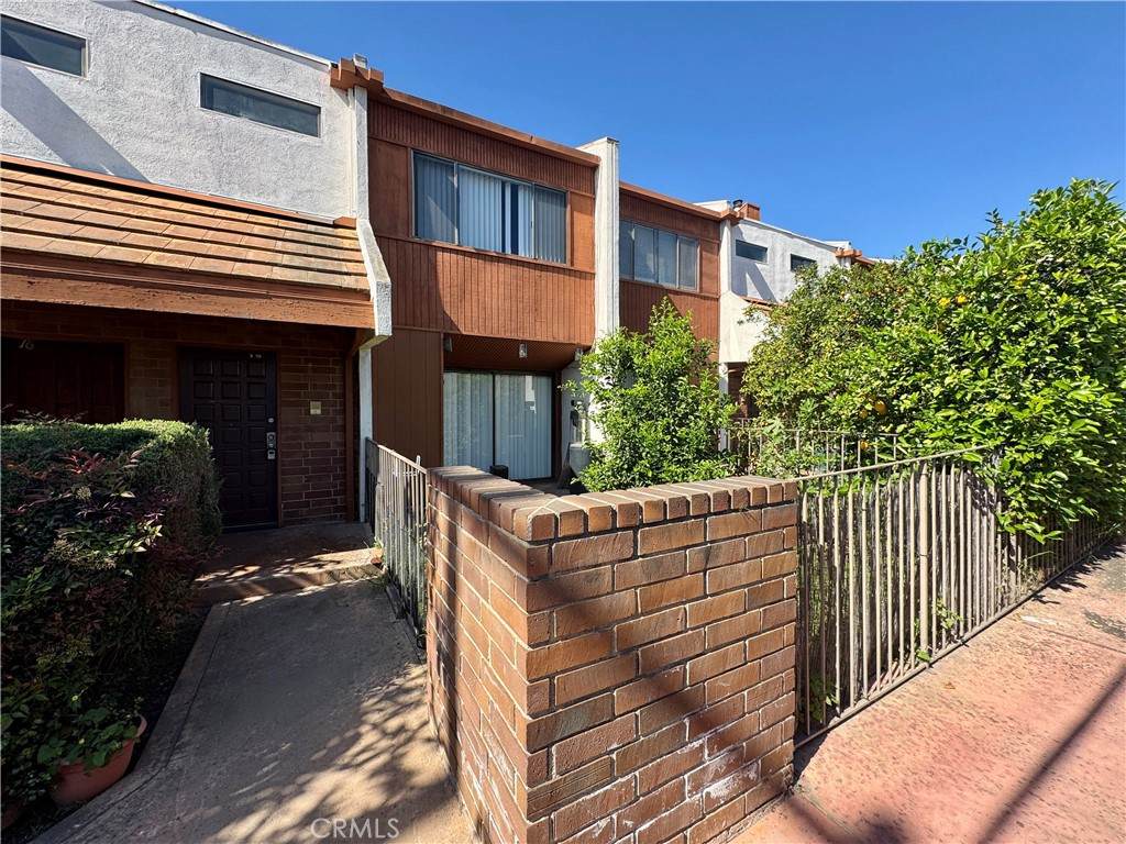 402 Garfield Avenue - Photo 1