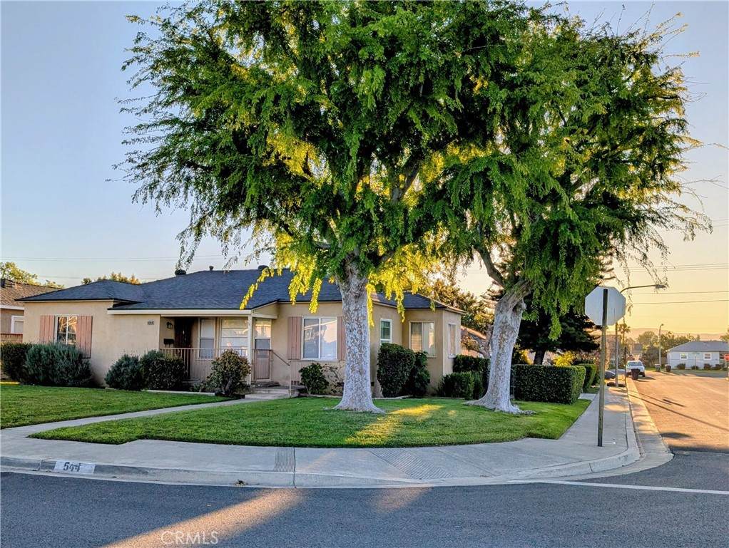 544 Laurel - Photo 1