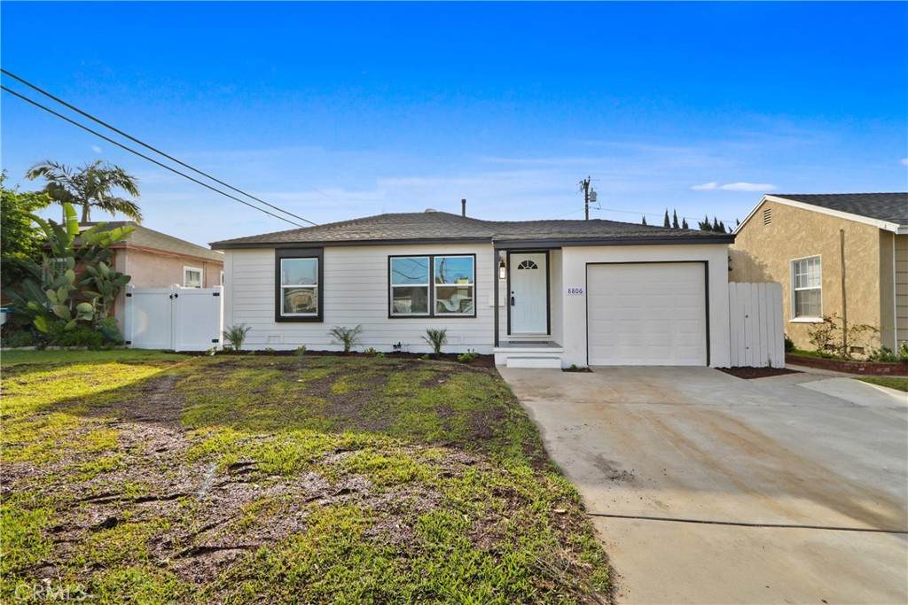 8806 Stamps - Photo 1