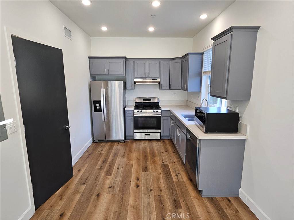 14550 Burbank Blvd #103 - Photo 1