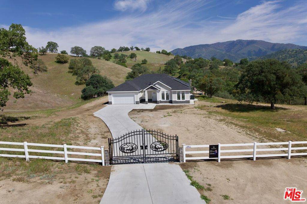 30460 Horsethief Drive - Photo 1