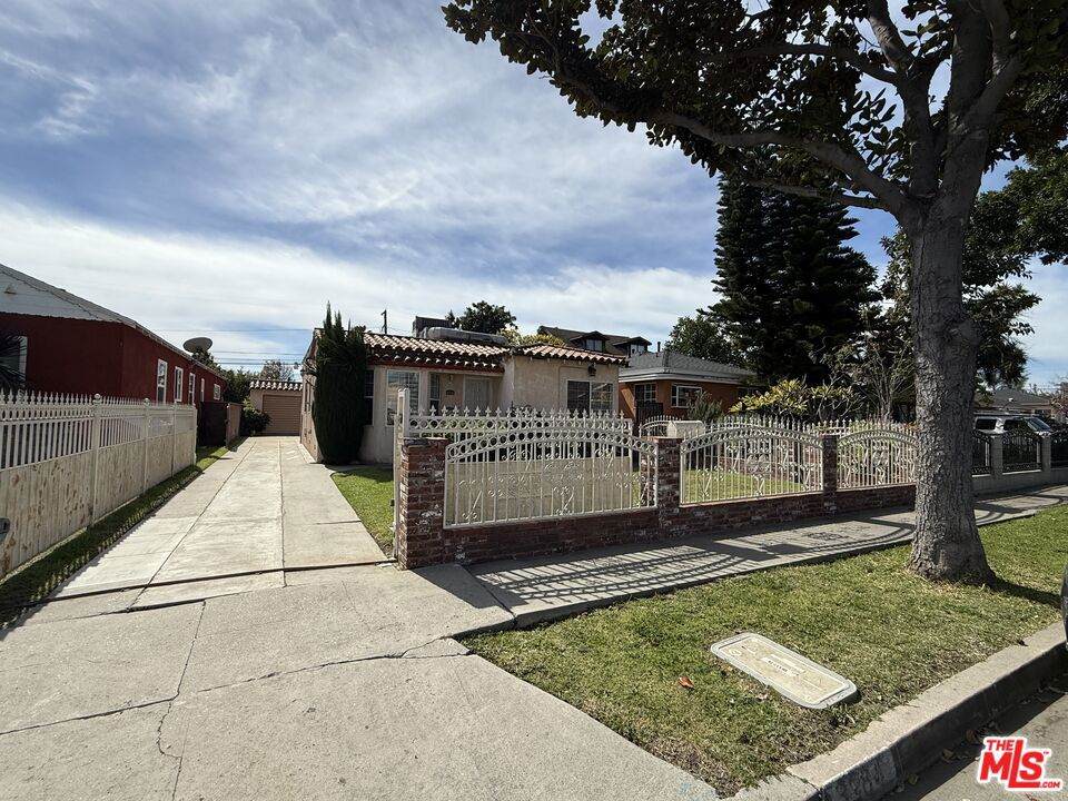 https://bt-photos.global.ssl.fastly.net/socal/orig_boomver_2_416719853-2.jpg
