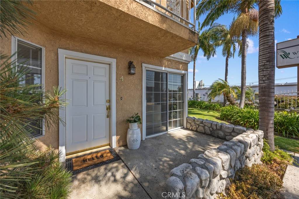 10418 Bogardus - Photo 1