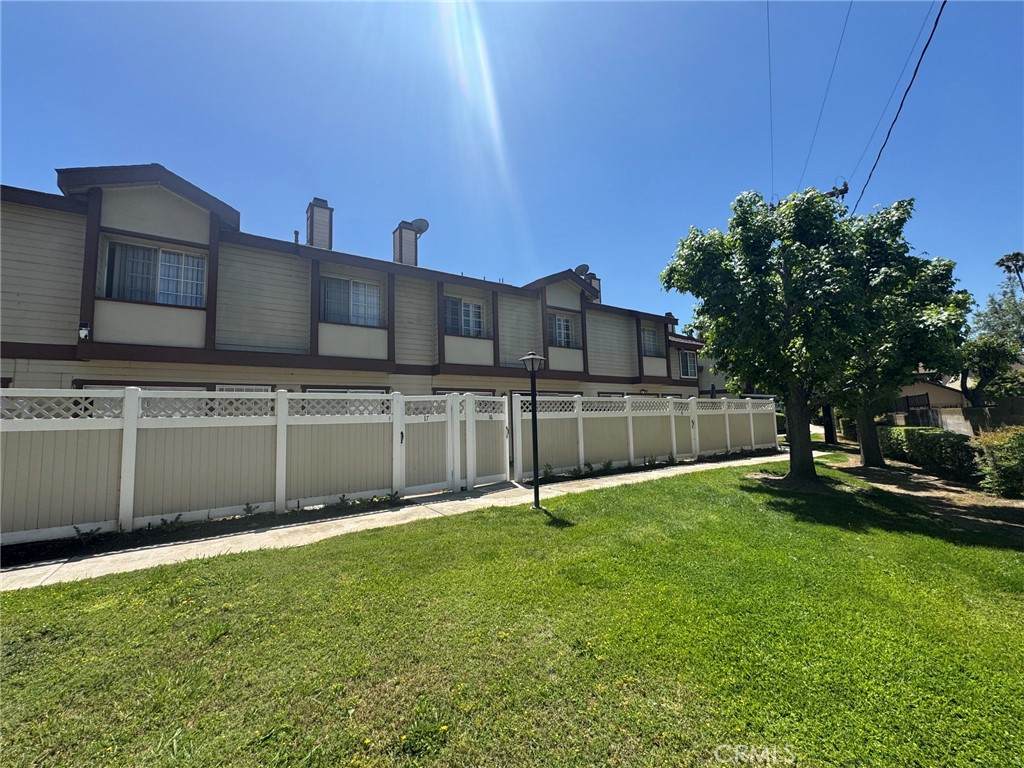 8939 Gallatin - Photo 1