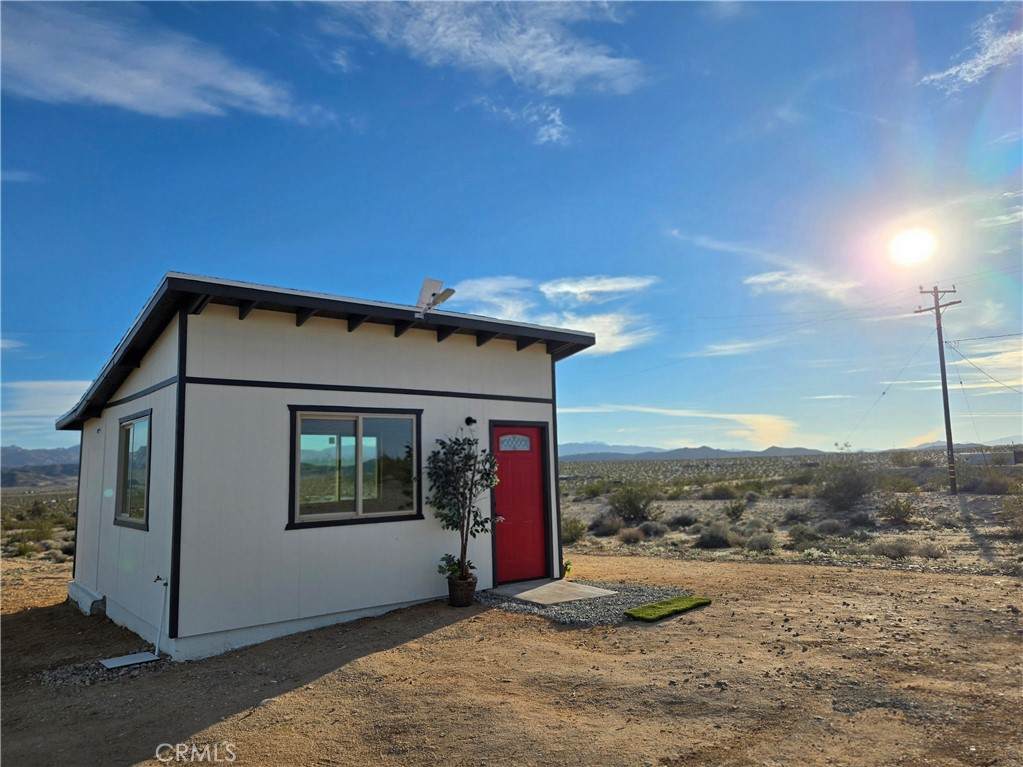 68243 Pioneer Trail - Photo 1