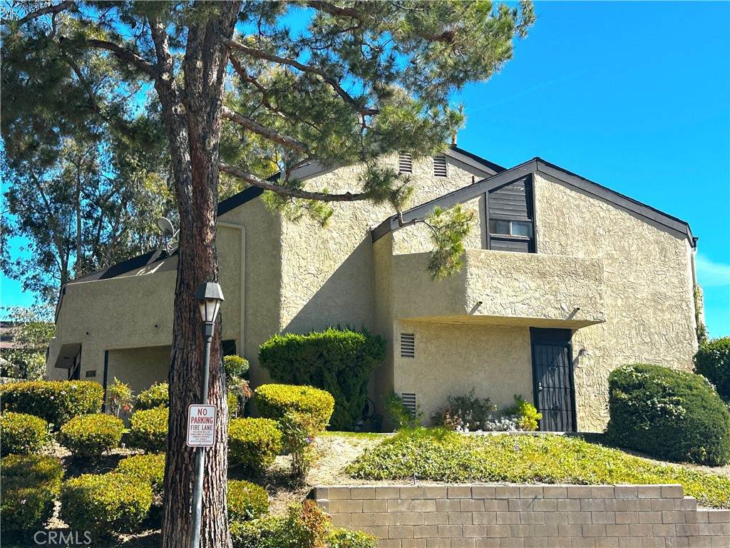 3616 Hemlock - Photo 1