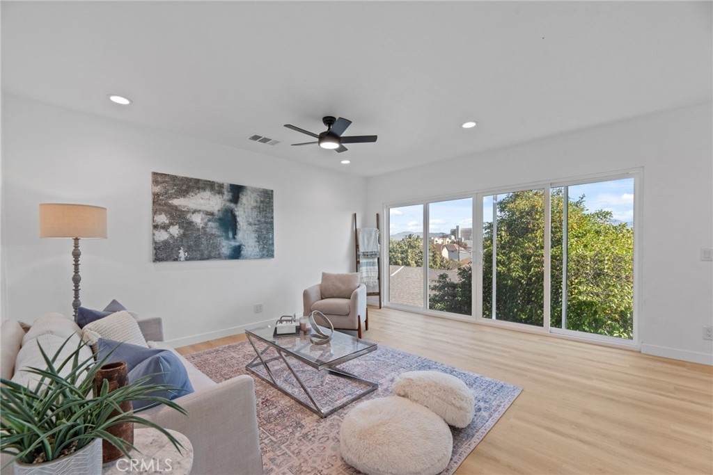357 Cornwell - Photo 1