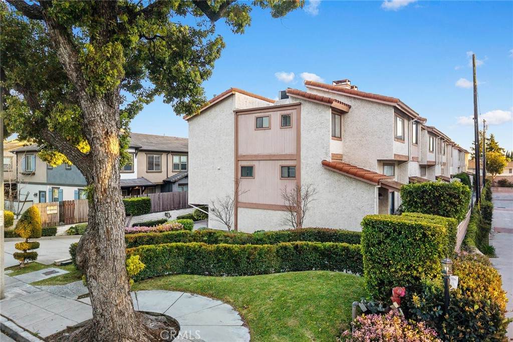 1006 Arcadia - Photo 1