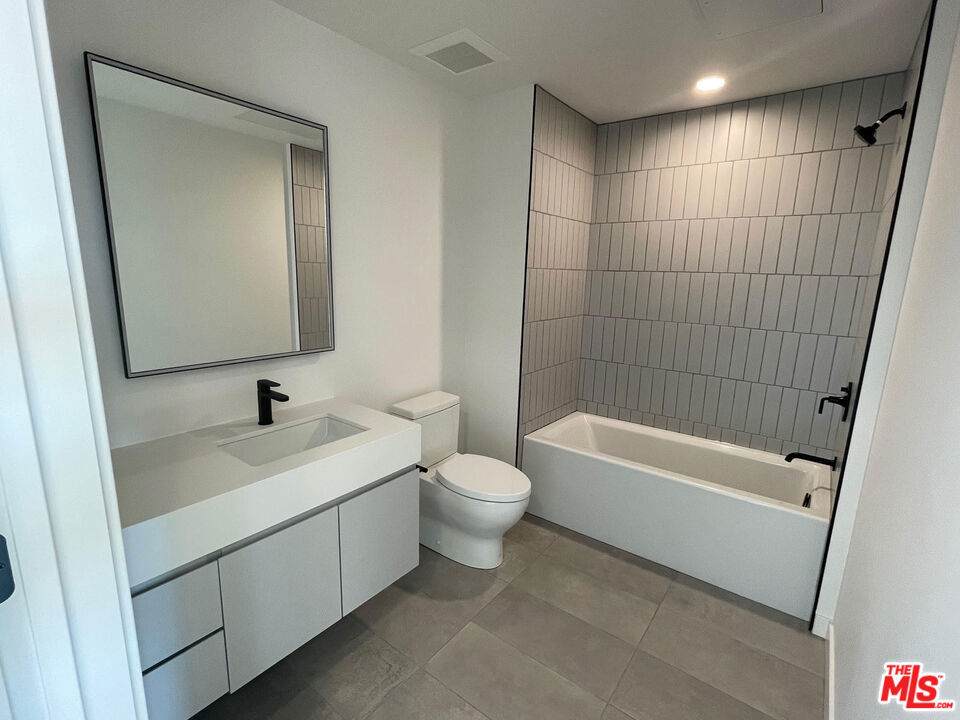 https://bt-photos.global.ssl.fastly.net/socal/orig_boomver_2_418279605-2.jpg