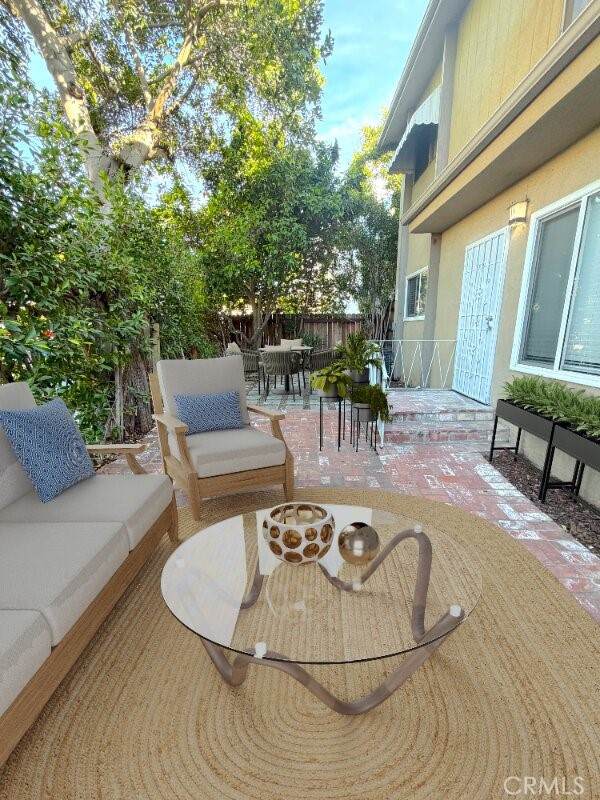 1040 Sierra Bonita Avenue - Photo 1
