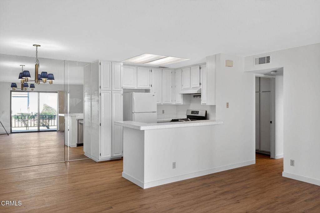 31200 Landau Boulevard - Photo 1