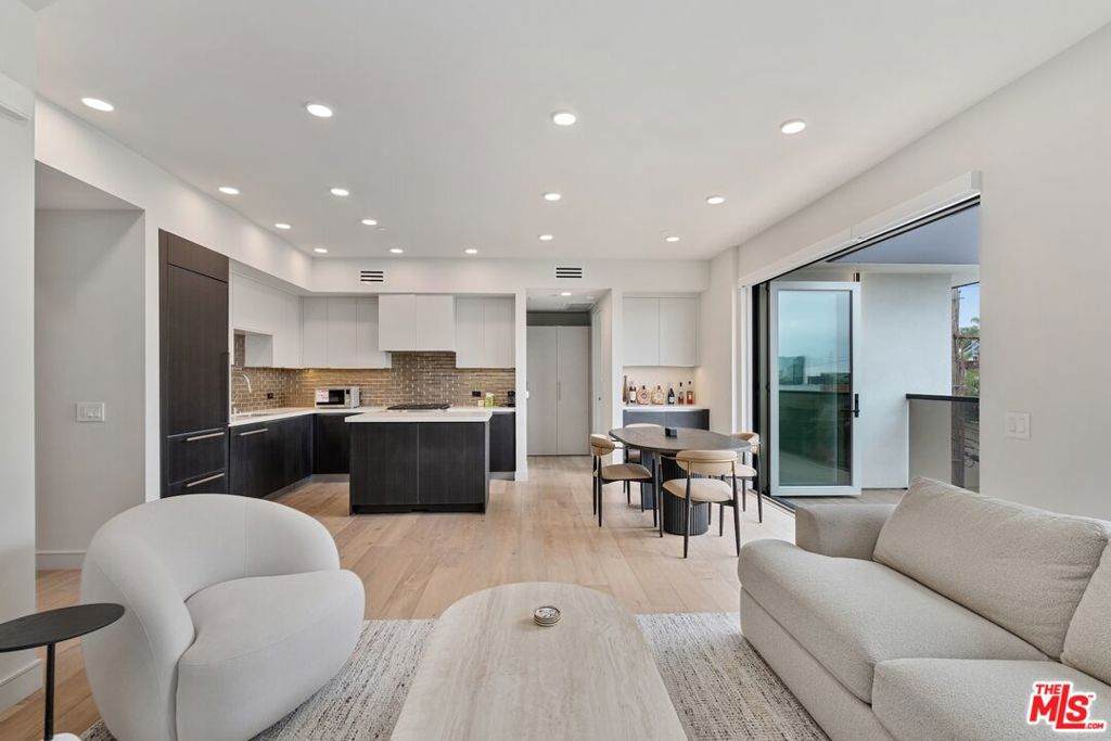 505 Barrington Avenue - Photo 1