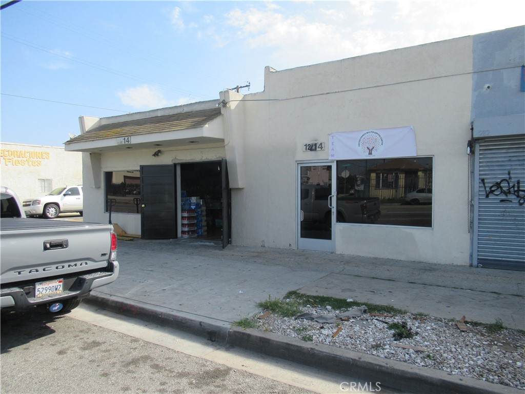 1214 Wilmington Avenue - Photo 1