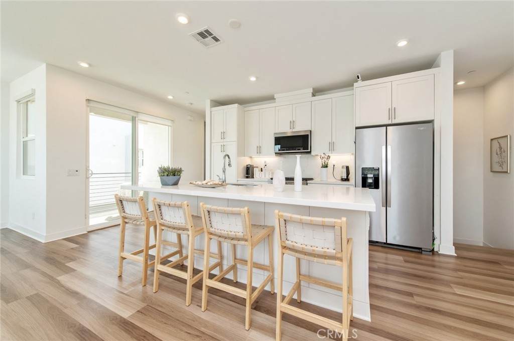 1515 W Bushell St - Photo 1