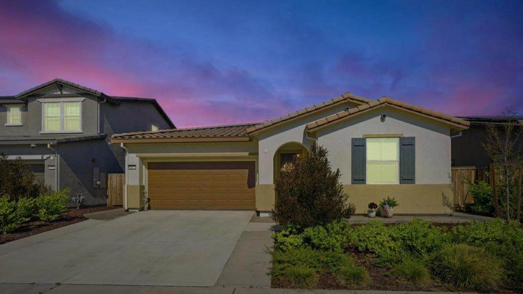 667 Pleasant Drive - Photo 1