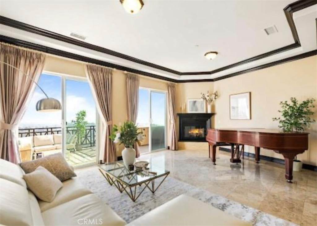 2030 Hanscom Drive - Photo 1