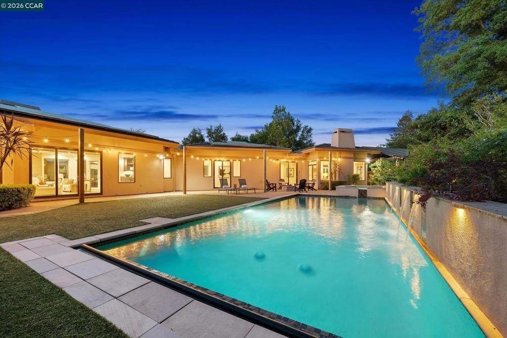 1 Gardiner Ct - Photo 1