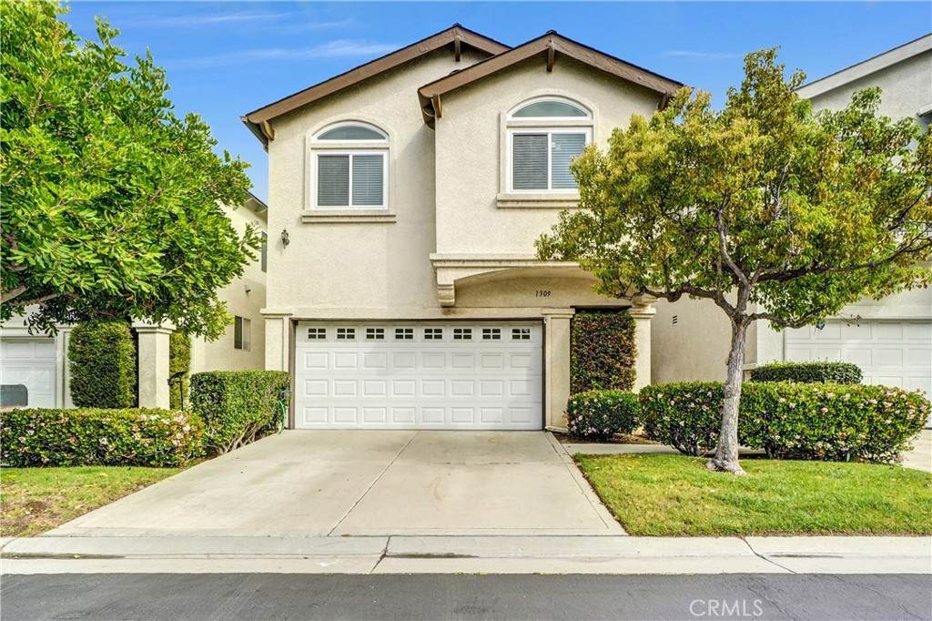 1309 Hunt Terrace - Photo 1