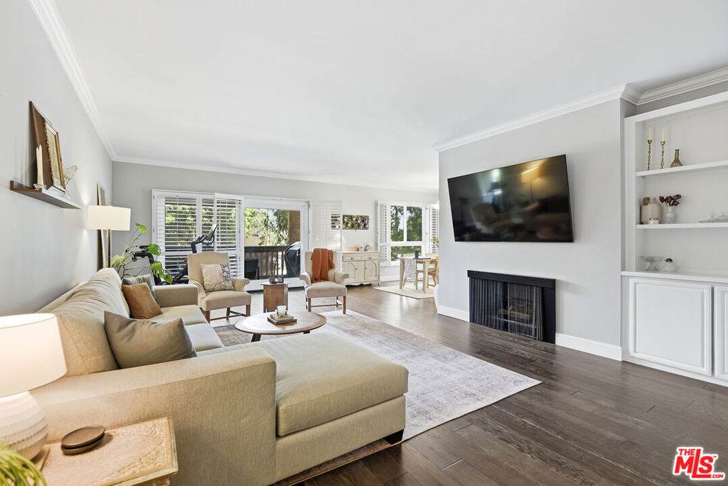 5625 Cambridge Way - Photo 1