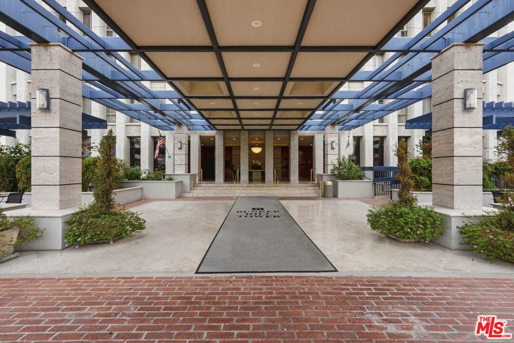 800 1st Street - Photo 1