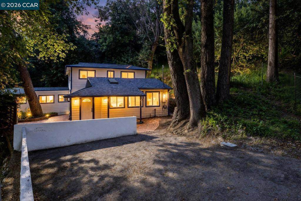 2836 Kilkare Rd - Photo 1