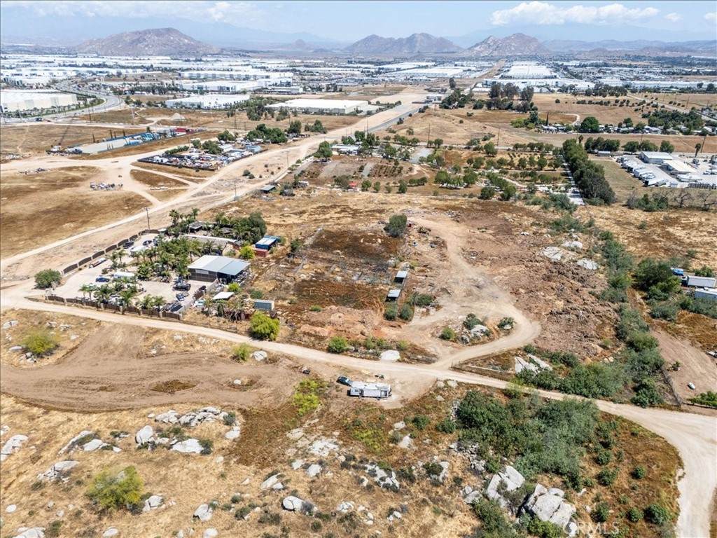 22761 Cajalco - Photo 1