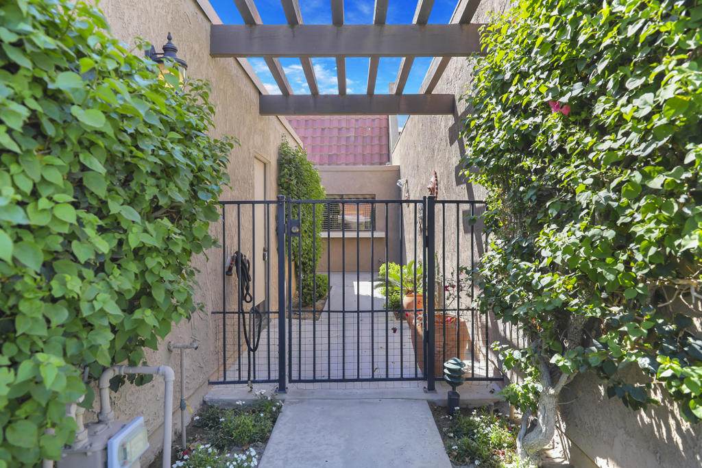 https://bt-photos.global.ssl.fastly.net/socal/orig_boomver_2_422140235-2.jpg
