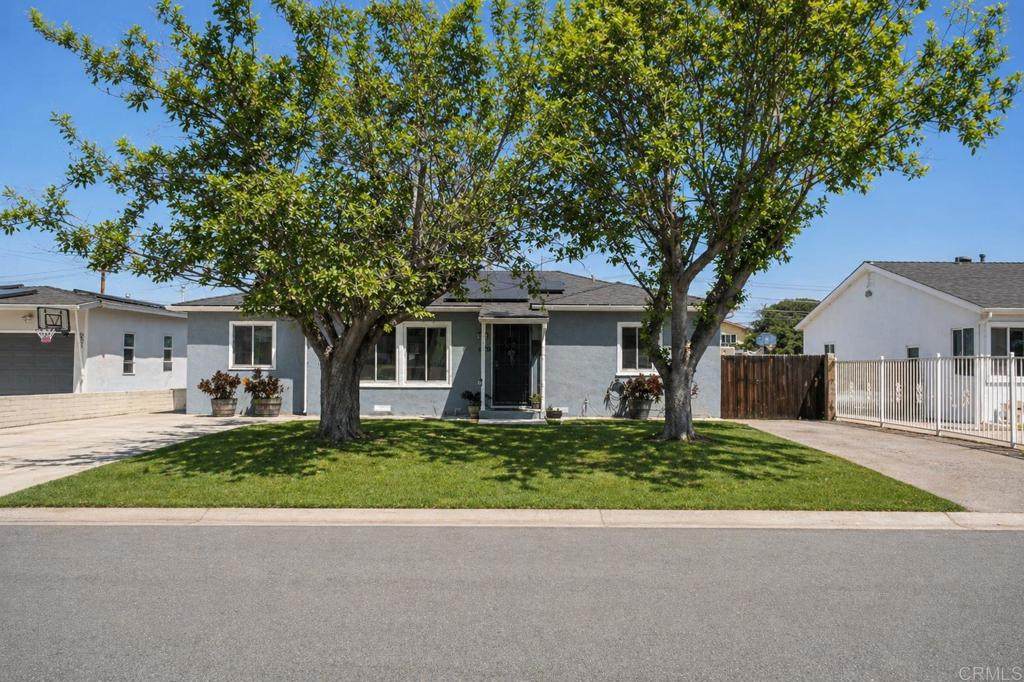 638 Patricia Ln - Photo 1