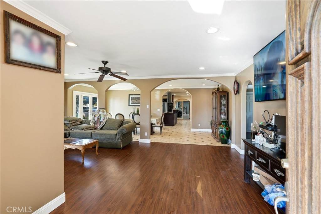https://bt-photos.global.ssl.fastly.net/socal/orig_boomver_3_422324893-2.jpg