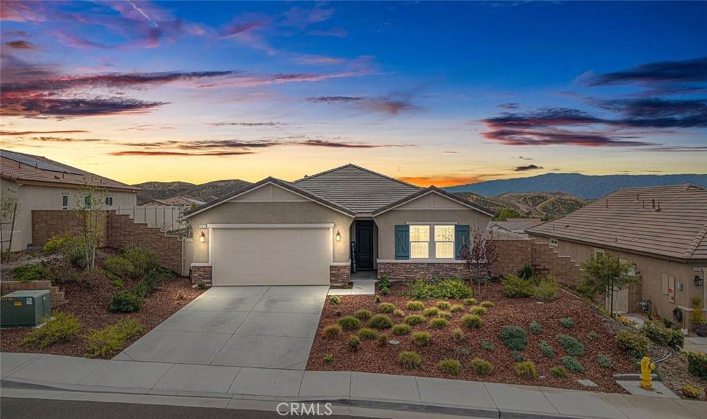41031 Burnet Street - Photo 1
