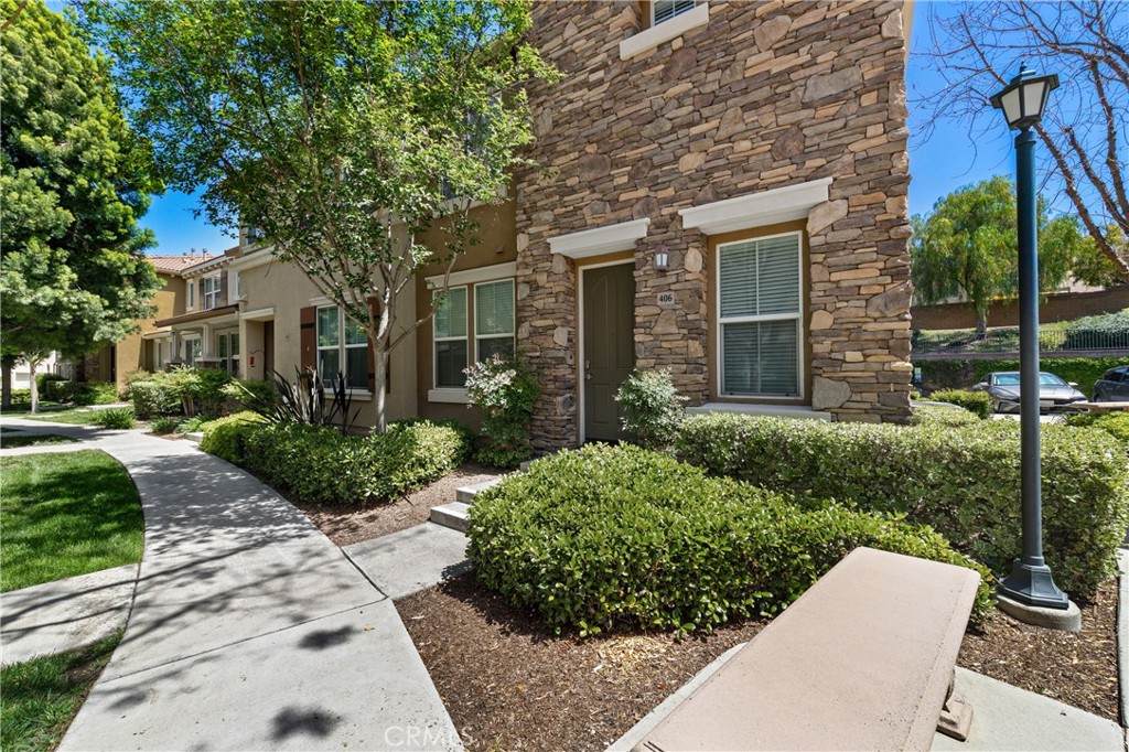 30505 Canyon Hills Road - Photo 1