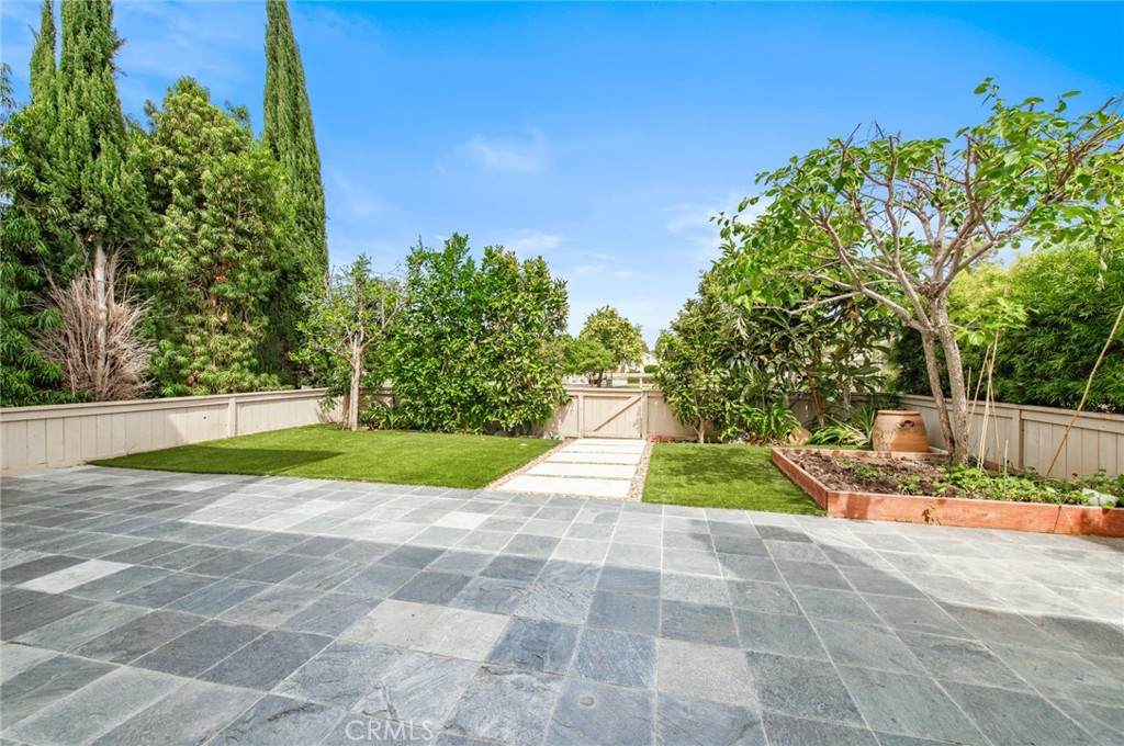 3 Park Vista - Photo 1