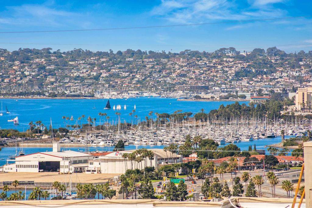 https://bt-photos.global.ssl.fastly.net/socal/orig_boomver_2_422659327-2.jpg