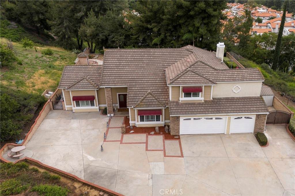 24340 Sylvan Glen Road - Photo 1