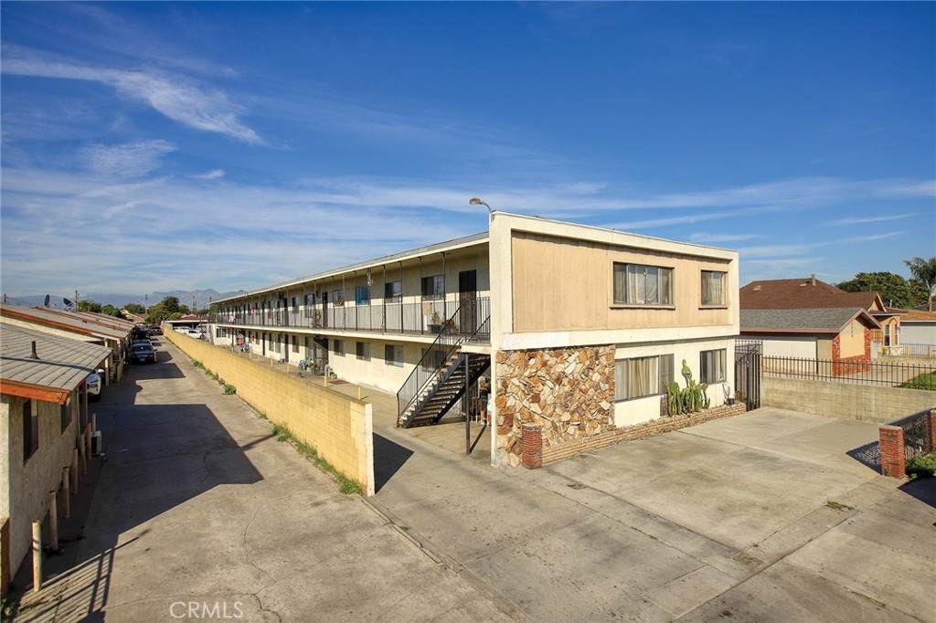 5027 Clara Street - Photo 1