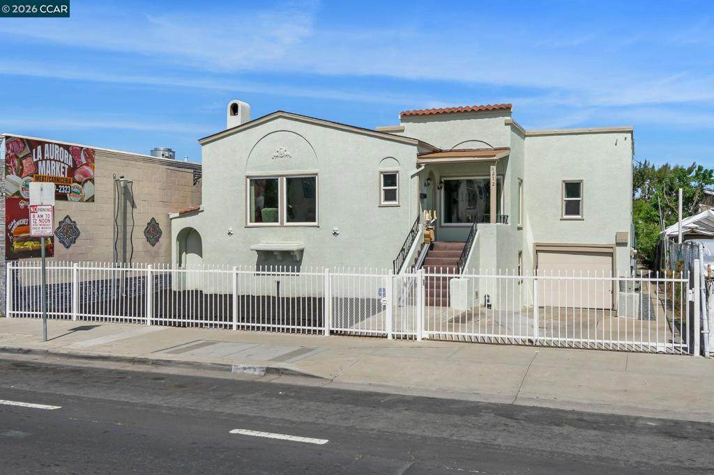 272 10Th St - Photo 1