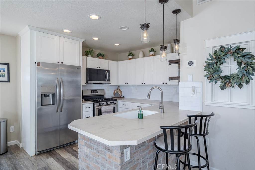 2552 Avenida Del Vista - Photo 1