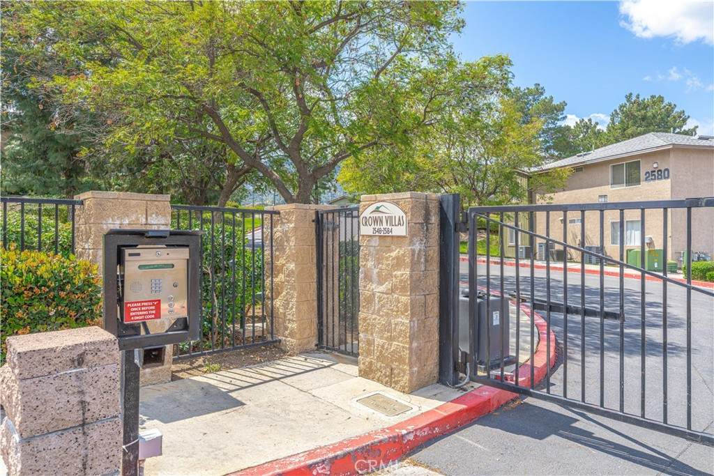 https://bt-photos.global.ssl.fastly.net/socal/orig_boomver_2_423100483-2.jpg