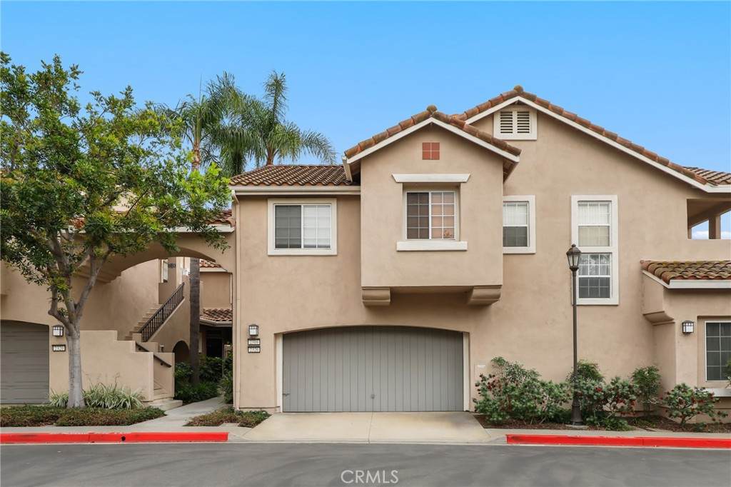 2316 Cascade - Photo 1