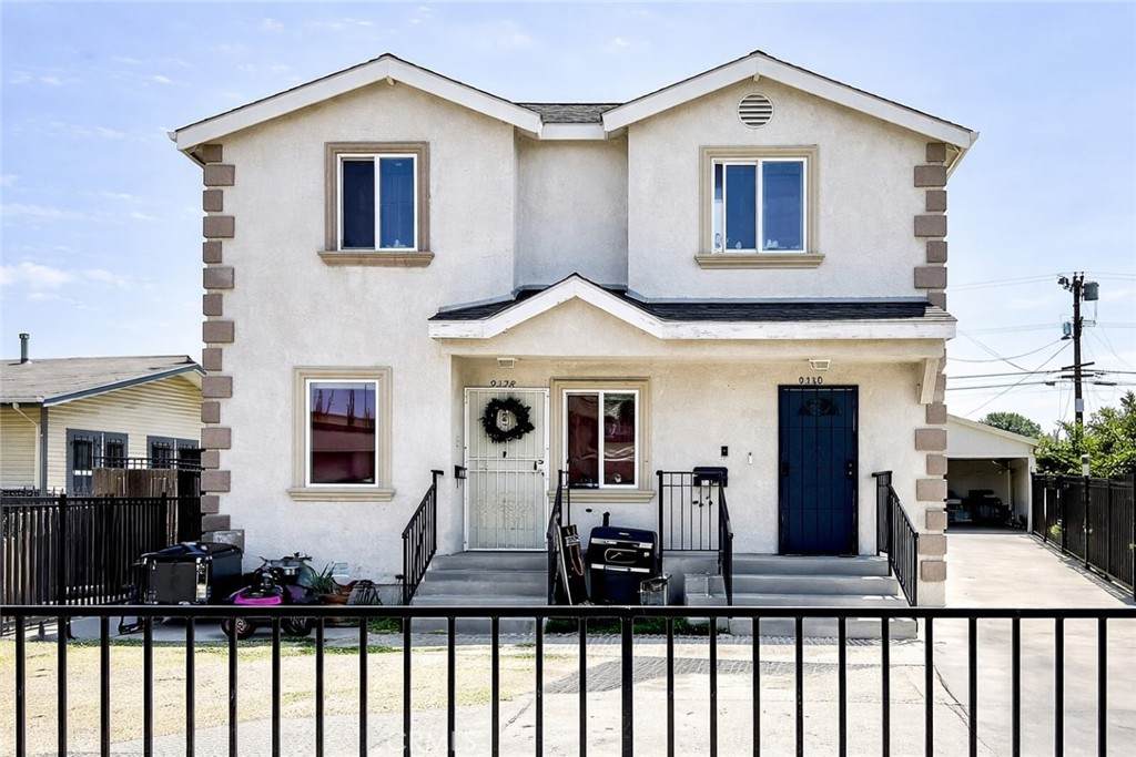 9128 Menlo - Photo 1