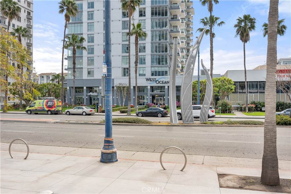 400 Ocean Boulevard - Photo 1
