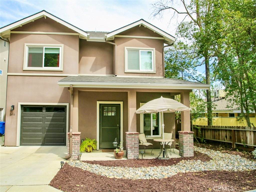 2806 Vine Street - Photo 1