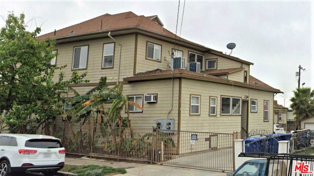 121 Benton Way - Photo 1
