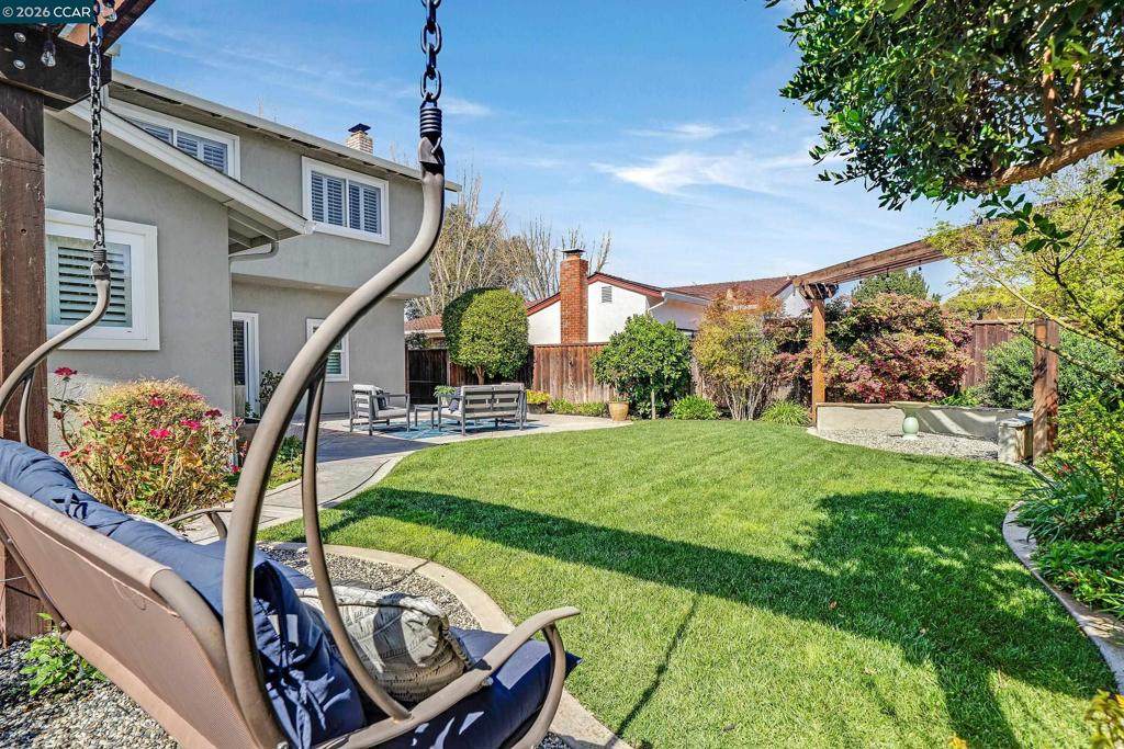 2415 Crestline Rd - Photo 1